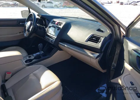 2015 Subaru Outback 2.5I Limited z USA, uszkodzony, nr VIN 4S4BSANC5F3351047